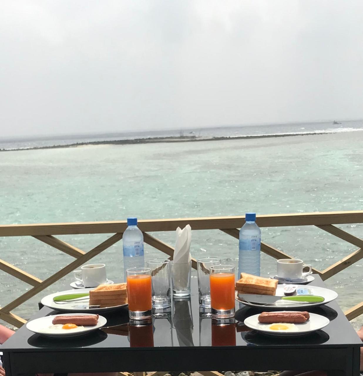 Hotel String Wave Maldives Gulhi Exterior foto